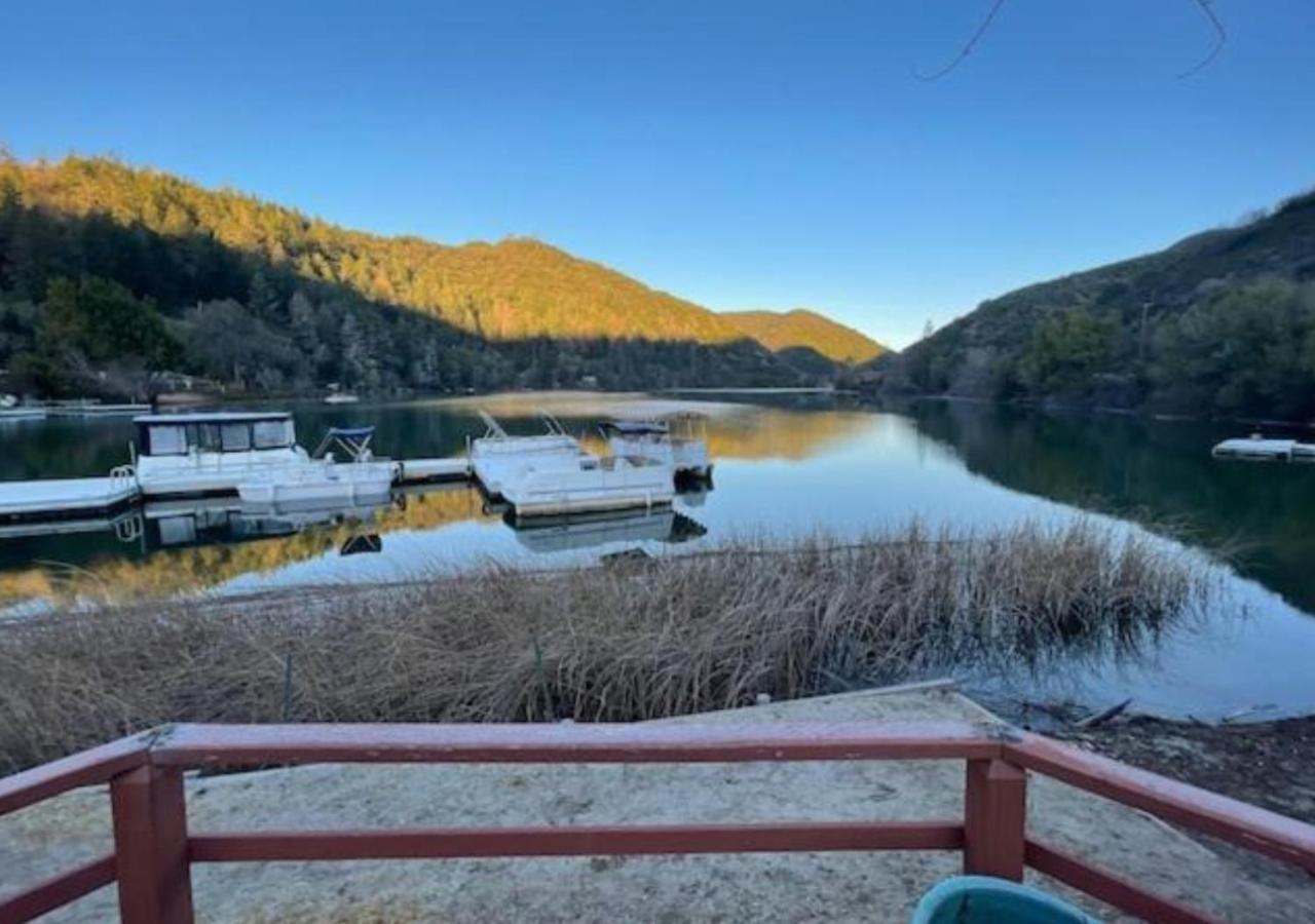 The Lodge At Blue Lakes Upper Lake Exterior photo