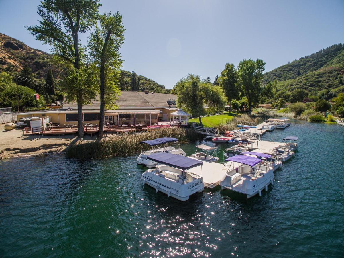 The Lodge At Blue Lakes Upper Lake Exterior photo